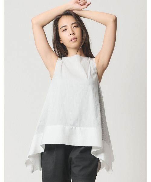 mikomori(ミコモリ)の「HANDKERCHIEF HEM TUNIC(C0381)(Tシャツ/カットソー・レディース・ホワイト×ネイビー/ホワイト×グレー・FREE)」の3枚目の写真