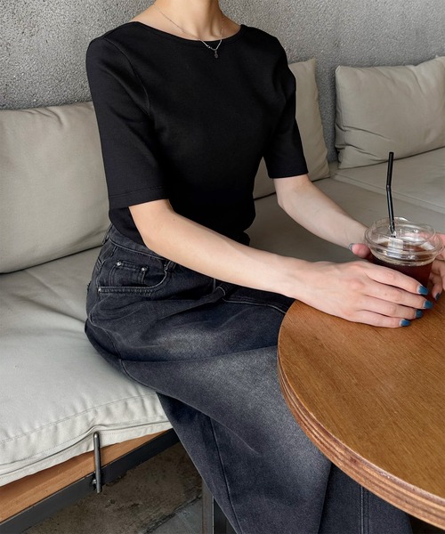 LE MORE(リモア)の「バックオープンハーフスリーブトップス(Tシャツ/カットソー・レディース・アイボリー/ネイビー/ブラック・FREE)」の5枚目の写真