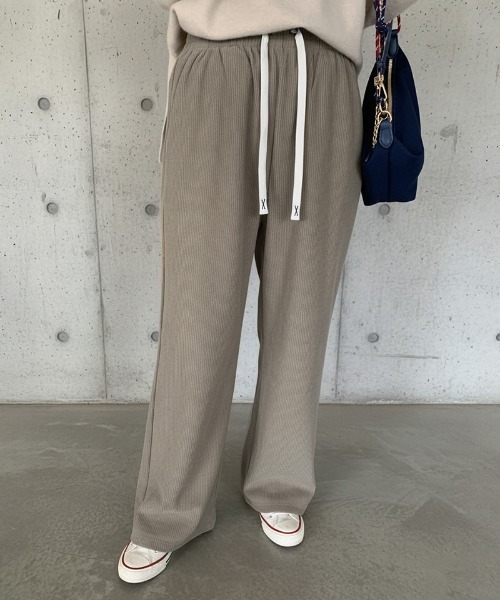 by LEGNA(バイレグナ)の「【選べる丈感】裏起毛コーデュロイワイドパンツ(その他パンツ・レディース・アイボリー/グレー/ベージュ/モカ/ブラック/ダークブラウン・XL-Short/XL-Regular/M-Short/M-Regular/L-Short/L-Regular)」の1枚目の写真