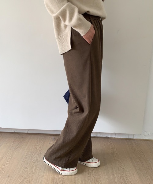 by LEGNA(バイレグナ)の「【選べる丈感】裏起毛コーデュロイワイドパンツ(その他パンツ・レディース・アイボリー/グレー/ベージュ/モカ/ブラック/ダークブラウン・XL-Short/XL-Regular/M-Short/M-Regular/L-Short/L-Regular)」の10枚目の写真