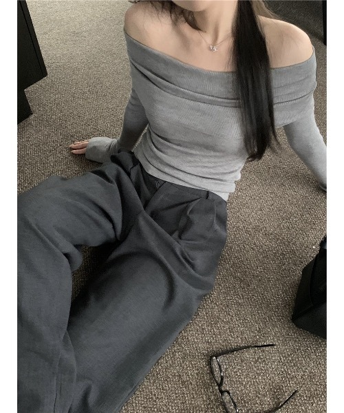 SALTMINT(ソルトミント)の「Elegance Off Shoulder Knit(ニット/セーター・レディース・ベージュ/ブラック/グレー・FREE)」の7枚目の写真
