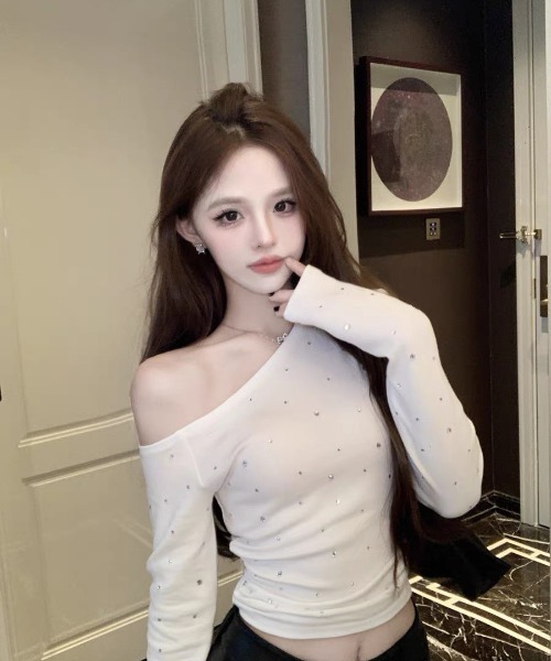 UP START（アップスタート）の「【LAMPOON】ビジューオフショルカットソー（Tシャツ/カットソー・レディース・ホワイト/ブラック・MEDIUM/LARGE/SMALL）」の3枚目の写真