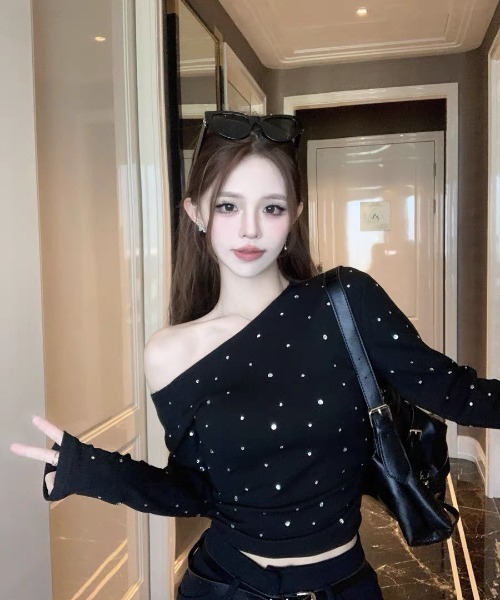 UP START（アップスタート）の「【LAMPOON】ビジューオフショルカットソー（Tシャツ/カットソー・レディース・ホワイト/ブラック・MEDIUM/LARGE/SMALL）」の4枚目の写真