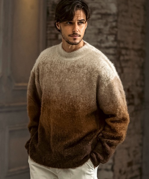 AKM Contemporary（エイケイエムコンテンポラリー）の「【WEB・直営店限定】AKM Contemporary(エイケイエムコンテンポラリー)モヘア オーバーサイズ グラデーション ニット(保温性/起毛)（ニット/セーター・メンズ・ブラック/ホワイト/ブラウン・S/M/L/XL）」の3枚目の写真