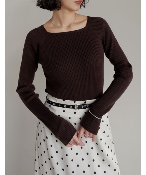 Re:EDIT（リエディ）の「[新色追加][2025AW COLLECTION]スクエアネックリブニットトップス（ニット/セーター・レディース・ブラック/アイボリー/ボルドー/ブラウン/チャコール/ブルー・MEDIUM/LARGE）」の4枚目の写真