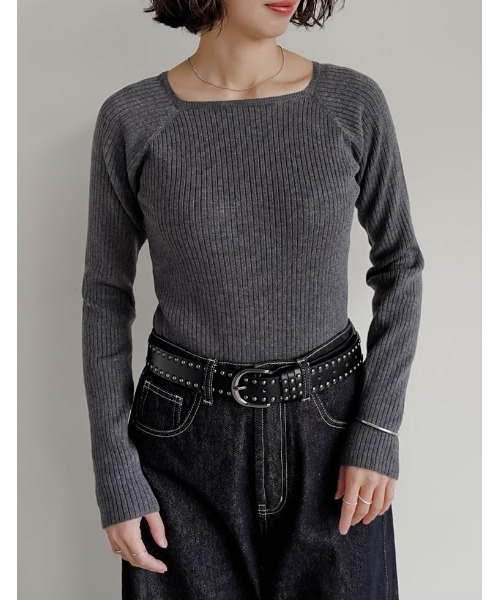 Re:EDIT（リエディ）の「[新色追加][2025AW COLLECTION]スクエアネックリブニットトップス（ニット/セーター・レディース・ブラック/アイボリー/ボルドー/ブラウン/チャコール/ブルー・MEDIUM/LARGE）」の3枚目の写真