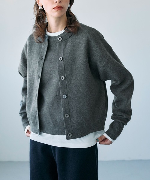 N.O.R.C（ノーク）の「【ZOZO限定】ファンクションイージーニットカーディガン（カーディガン/ボレロ・レディース・ブラック/チャコール/ブルー/アイボリー/ベビーピンク・フリー）」の3枚目の写真