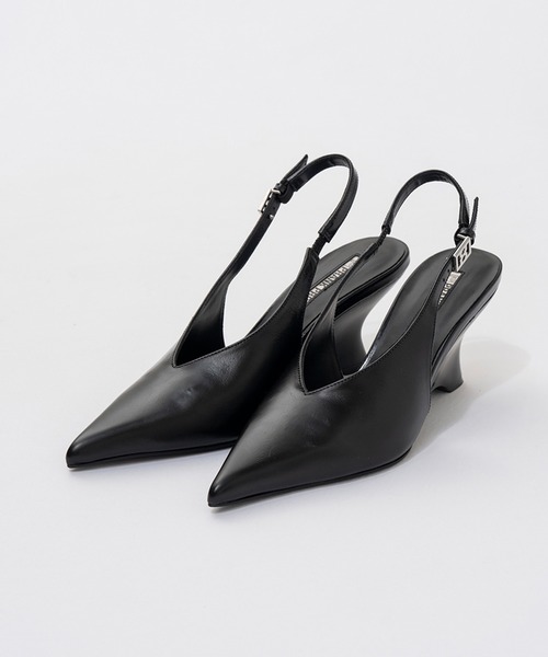 PRANK PROJECT（プランクプロジェクト）の「Vカットウェッジパンプス / V-Cut Wedge Pumps（パンプス・レディース・レッド/ブラック・36/37/38）」の2枚目の写真