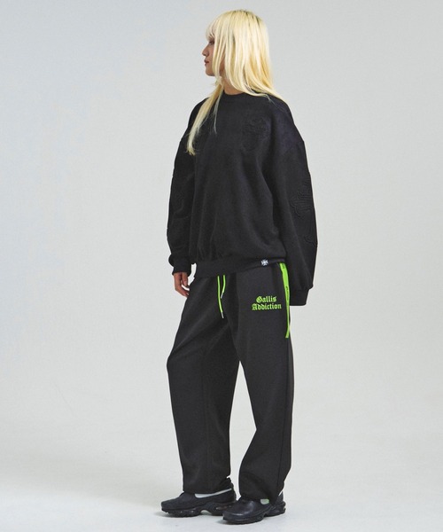 GALLIS ADDICTION(ガリスアディクション)の「GA SUEDE EMBOSS CREW(スウェット・メンズ・ブラック/アイボリー・M/L)」の3枚目の写真