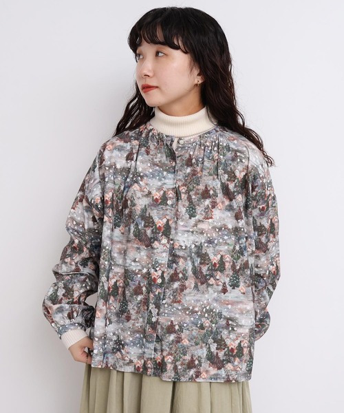 l'atelier du savon（アトリエドサボン）の「星くずと冬の街　シャツコールプリントブラウス（シャツ/ブラウス・レディース・ネイビー/ベージュ・FREE）」の6枚目の写真