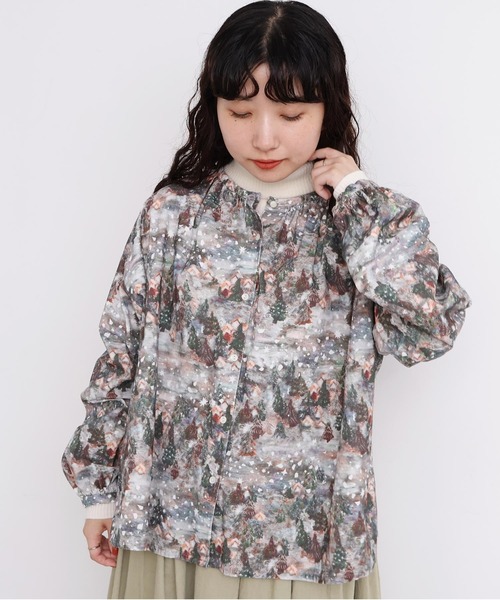 l'atelier du savon（アトリエドサボン）の「星くずと冬の街　シャツコールプリントブラウス（シャツ/ブラウス・レディース・ネイビー/ベージュ・FREE）」の5枚目の写真