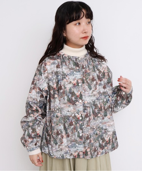 l'atelier du savon（アトリエドサボン）の「星くずと冬の街　シャツコールプリントブラウス（シャツ/ブラウス・レディース・ネイビー/ベージュ・FREE）」の4枚目の写真