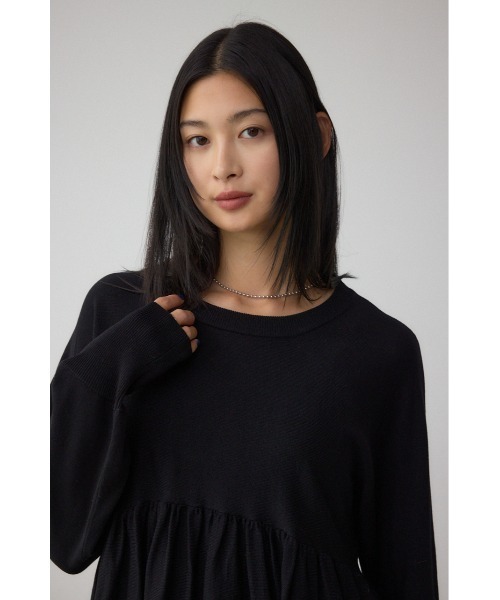 AZUL by moussy（アズールバイマウジー）の「ペプラムデザインニットトップス（ニット/セーター・レディース・ブラック/ブラウン/レッド・FREE）」の4枚目の写真