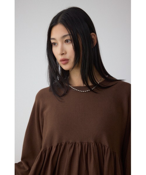 AZUL by moussy（アズールバイマウジー）の「ペプラムデザインニットトップス（ニット/セーター・レディース・ブラック/ブラウン/レッド・FREE）」の14枚目の写真