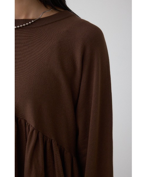 AZUL by moussy（アズールバイマウジー）の「ペプラムデザインニットトップス（ニット/セーター・レディース・ブラック/ブラウン/レッド・FREE）」の21枚目の写真
