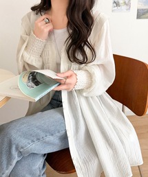 classicalelf（クラシカルエルフ）の「柔らかく纏う、大人の甘さを。シアーワッシャー前後２WAYウエストシャーリングチュニック（シャツ/ブラウス）」
