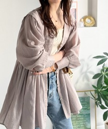 classicalelf（クラシカルエルフ）の「柔らかく纏う、大人の甘さを。シアーワッシャー前後２WAYウエストシャーリングチュニック（シャツ/ブラウス）」