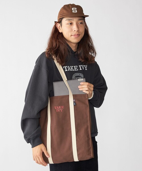 SHIPS（シップス）の「SHIPS×TAKE IVY:『TAKE NVY』INTER-VARSITYトートバッグ（トートバッグ・メンズ・ワイン/グリーン/キャメル/ロイヤルブルー/ネイビー・ONE SIZE）」の21枚目の写真