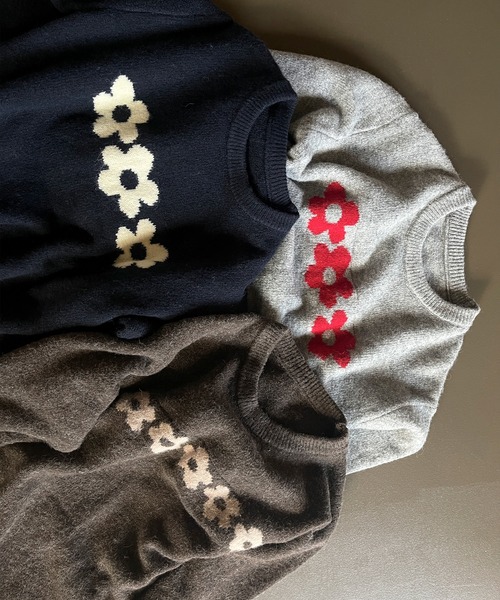 UNE MANSION(ユヌマンション)の「【UNE ORIGINAL】ふわふわラブリーフラワーベーシックシルエットニット(ニット/セーター・レディース・ネイビー/ブラウン/グレー・FREE)」の17枚目の写真