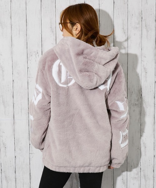セール】《バックロゴ×ボリュームフード》レディース ファーブルゾン