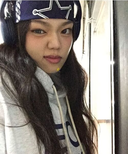 AECA（エイカ）の「BIG LOGO PULLOVER HOODIE-LIGHT GREY/NAVY（パーカー・レディース・その他・LARGE/SMALL/MEDIUM/X-LARGE）」の9枚目の写真