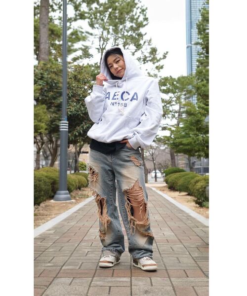 AECA（エイカ）の「BIG LOGO PULLOVER HOODIE-LIGHT GREY/NAVY（パーカー・レディース・その他・LARGE/SMALL/MEDIUM/X-LARGE）」の8枚目の写真