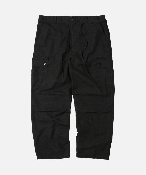 FRIZMWORKS(フリズムワークス)の「LINEN CARGO PARACHUTE PANTS _ BLACK(その他パンツ・メンズ・その他・MEDIUM/LARGE/X-LARGE)」の1枚目の写真