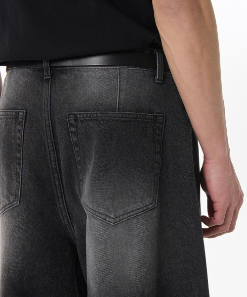 MUSINSA STANDARD（ムシンサスタンダード）の「ビッグブラシバルーンデニムパンツ[ブラック]（デニムパンツ・メンズ・その他・40/38/42/36/34/32/30/31/33/26/28/29/27）」の5枚目の写真