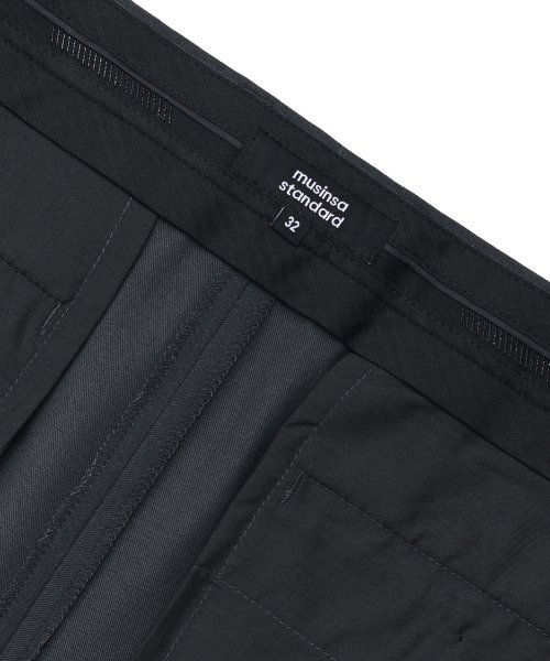 MUSINSA STANDARD（ムシンサスタンダード）の「スキニー隠しバンディングクロップドスラックス[グレー]（スラックス・メンズ・その他・26/27/28/29）」の7枚目の写真