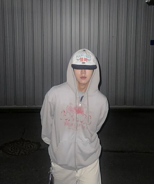 WKNDRS(ウィーキャンドース)の「ANGEL ZIPUP HOODIE (GREY)(パーカー・レディース・その他・X-LARGE/MEDIUM/LARGE)」の8枚目の写真