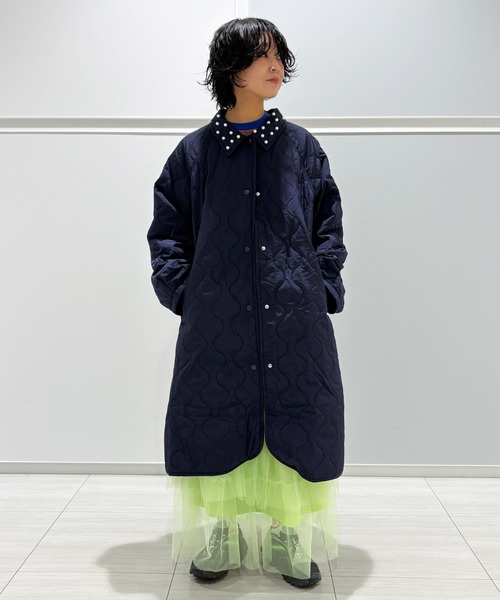 MARKEY'S(マーキーズ)の「パールポイントキルトロングコート/おとな(ノーカラーコート・レディース・ネイビー/カーキ・160cm)」の4枚目の写真