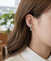 Burner（バーナー）の「【Sonu jewelry（ソヌジュエリー）】ハートチャーム付き 3連風イヤーカフ  oku-ecuf-1-6（イヤーカフ）」