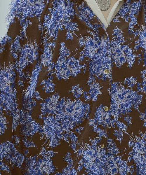 ROSE BUD（ローズバッド）の「(mag.by c)FLOWER JACQUARD BLOUSE（シャツ/ブラウス・レディース・ブラウン/ネイビー・ONE SIZE）」の11枚目の写真