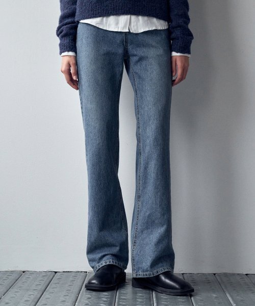 ユーズアルブーツカットデニムパンツ - ブルー