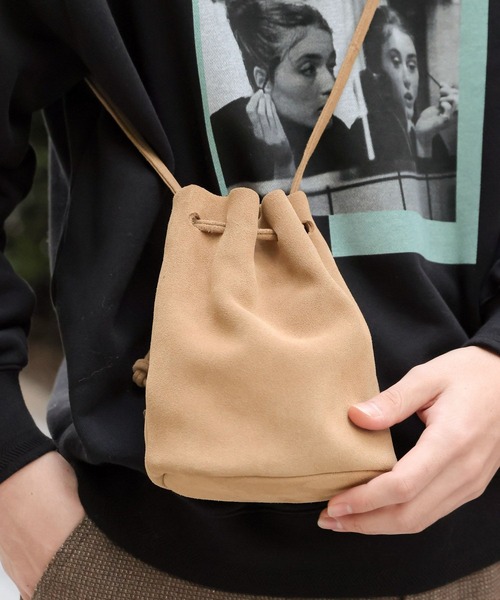 niko and...(ニコアンド)の「アソートレザー巾着ショルダーバッグ(ショルダーバッグ・メンズ・ブラック/ベージュ・FREE)」の7枚目の写真