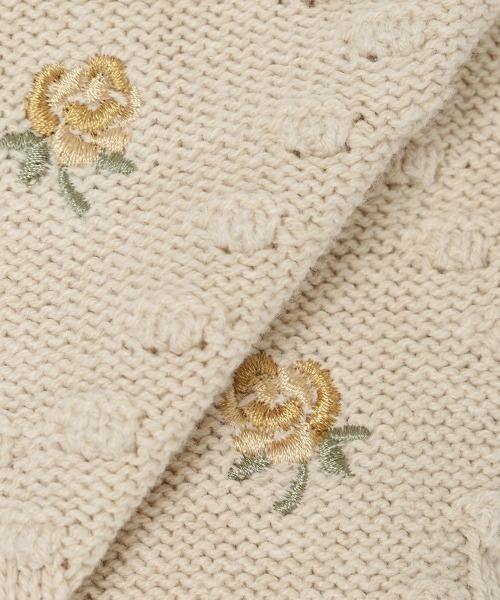 F i.n.t（フィント）の「プチローズ刺繍ニットプルオーバー/fint フィント（ニット/セーター・レディース・オフホワイト/ライトベージュ・FREE）」の5枚目の写真