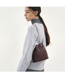 ANODDS（アンオズ）の「TIWI SHEEPSKIN QUILT chain mini bucket bag 3 color（ショルダーバッグ）」