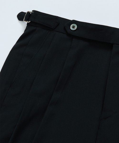 BELLIEF(ベリーフ)の「Wool adjust Double Pleat relaxed Trouser (Black)(スラックス・メンズ・その他・MEDIUM/LARGE/X-LARGE)」の2枚目の写真