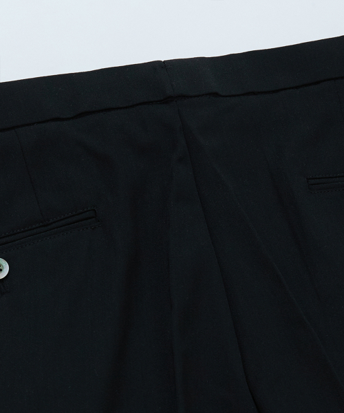BELLIEF(ベリーフ)の「Wool adjust Double Pleat relaxed Trouser (Black)(スラックス・メンズ・その他・MEDIUM/LARGE/X-LARGE)」の5枚目の写真