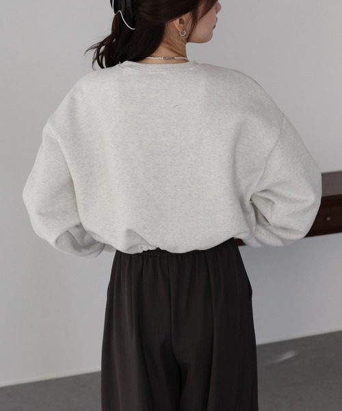 BLUEEAST（ブルーイースト）の「ロゴ刺繍ドロスト裏起毛スウェット（スウェット・レディース・ブラック/アイボリー/グレー・MEDIUM）」の6枚目の写真