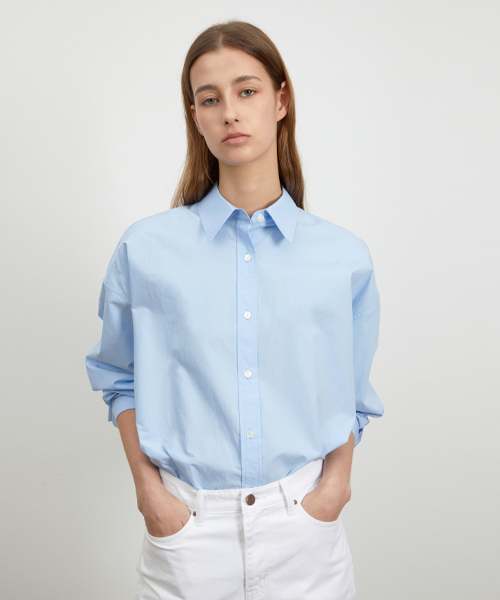 RIDIFI（リディフィ）の「OVER-FIT BOX SHIRTS_BLUE（シャツ/ブラウス・レディース・その他・FREE）」の2枚目の写真