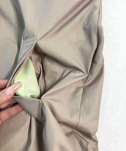 Q（キュー）の「ノーカラーツイルコート（ノーカラーコート・レディース・ベージュ/ブラック・MEDIUM）」の10枚目の写真