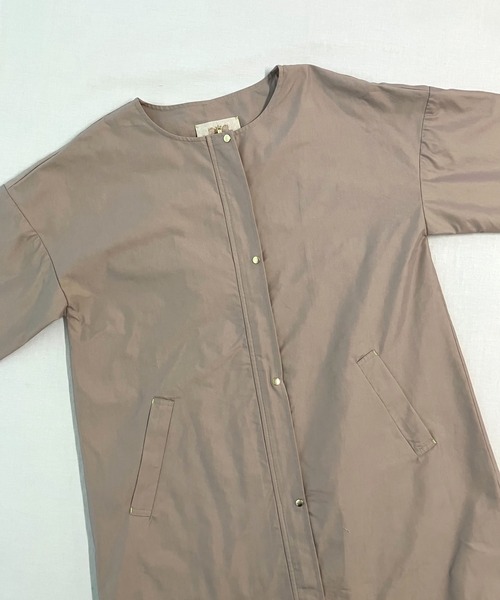 Q（キュー）の「ノーカラーツイルコート（ノーカラーコート・レディース・ベージュ/ブラック・MEDIUM）」の22枚目の写真