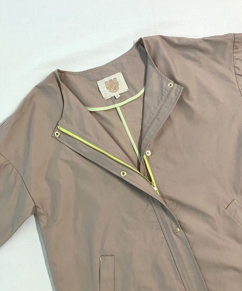 Q（キュー）の「ノーカラーツイルコート（ノーカラーコート・レディース・ベージュ/ブラック・MEDIUM）」の13枚目の写真