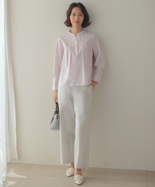 J.PRESS(ジェイプレス)の「【WEB限定カラーあり】コンパクトエステネージュ スキッパー ブラウス(シャツ/ブラウス・レディース・サックスブルー系1/ピンク系1/ブラウン系3/サックスブルー系2/ネイビー系3・11/9)」の9枚目の写真