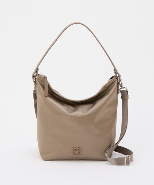 russet(ラシット)の「【撥水】スタンダードミニショルダーバッグ <クラウズナイロン>(ショルダーバッグ・レディース・ライトグレー/ブラック/ブルー系その他/ピンクベージュ/ベージュ・FREE)」の3枚目の写真