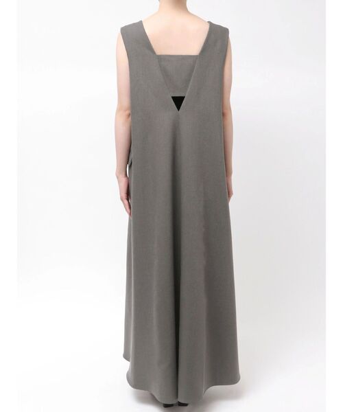 ELENDEEK（エレンディーク）の「バックベルトAラインワンピース（ワンピース・レディース・ブラック/アイボリー/グレー・02/01）」の17枚目の写真