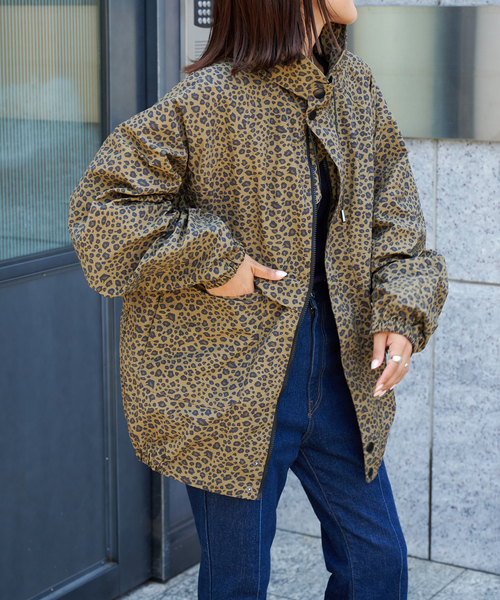 OUTDOOR PRODUCTS（アウトドアプロダクツ）の「レオパードアスレチックブルゾン ユニセックス着用可（その他アウター・レディース・タン・MEDIUM/LARGE）」の21枚目の写真