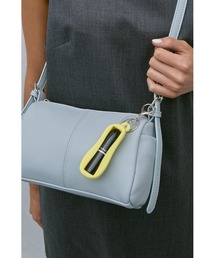 un/neu（アンノイ）の「シリコンリップチャーム（チャーム）」