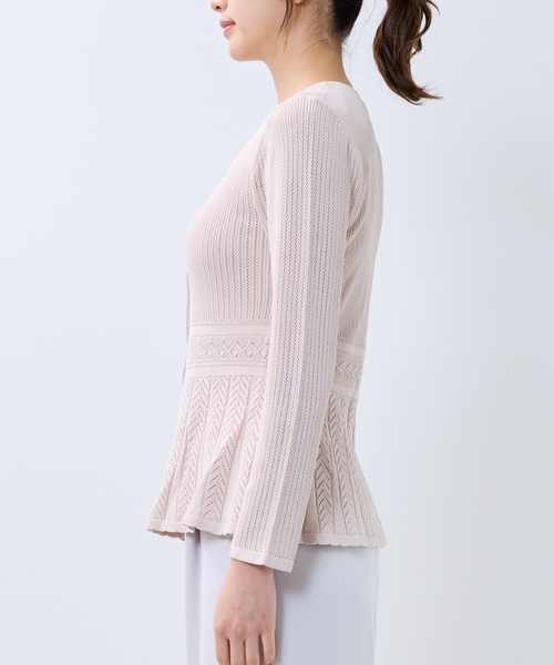 NARACAMICIE（ナラカミーチェ）の「【NARACAMICIE】透かし編みペプラムカーディガン（カーディガン/ボレロ・レディース・ネイビー/ブラウン/ピンク/ブルー/ブラック・M/L）」の7枚目の写真